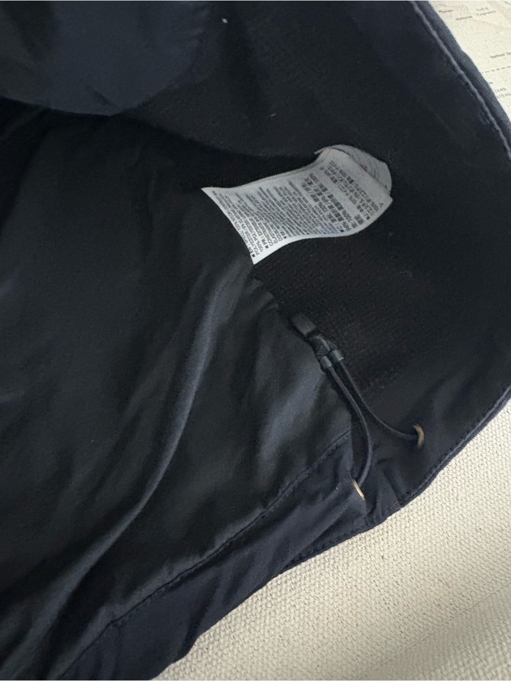 Arc'teryx Atom SL Insulated Jacket Size Medium Black - Picture 13 of 16